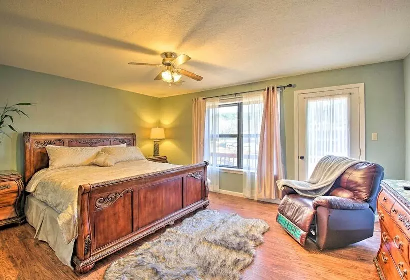 Amenity Packed Hot Springs Lakehouse W/ Pool!