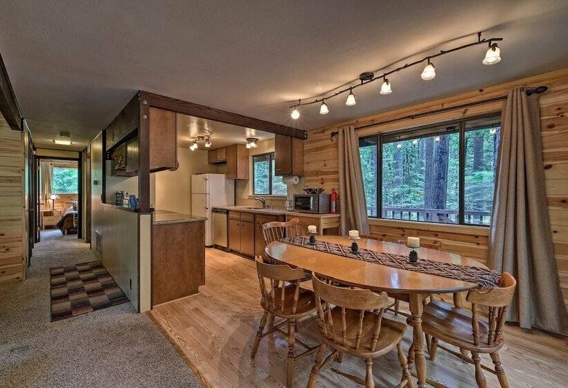 Cabin W/ Bbq Deck, Near Big Trees State Park!
