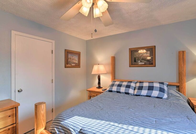 Charming Anchorage Home W/ Grill + Deck!