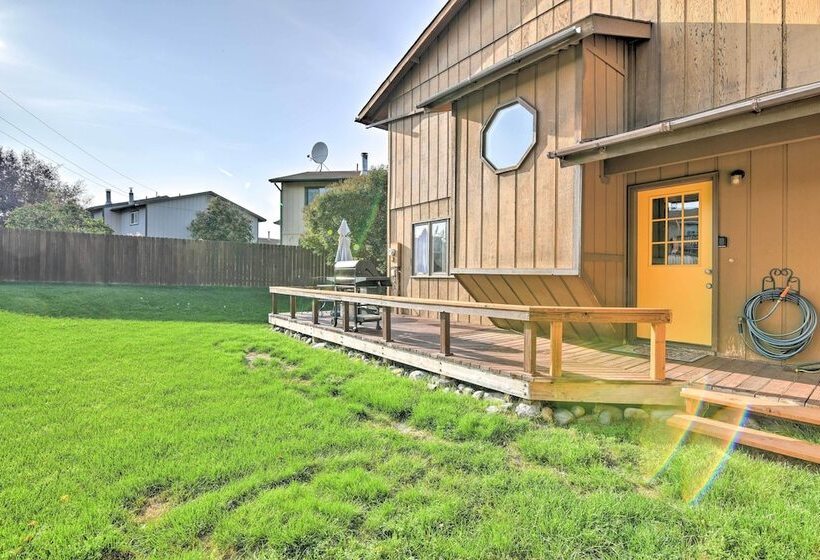 Charming Anchorage Home W/ Grill + Deck!