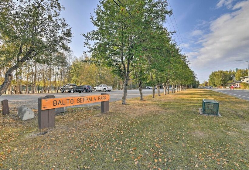 Charming Anchorage Home W/ Grill + Deck!