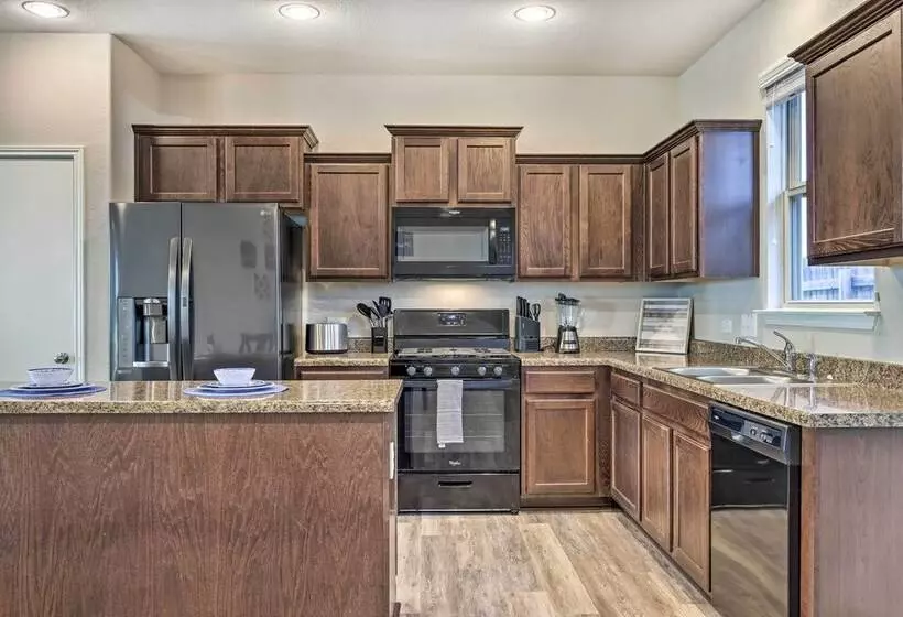 Buda Home W/ Smart Tv ~ 19 Mi To Downtown Austin