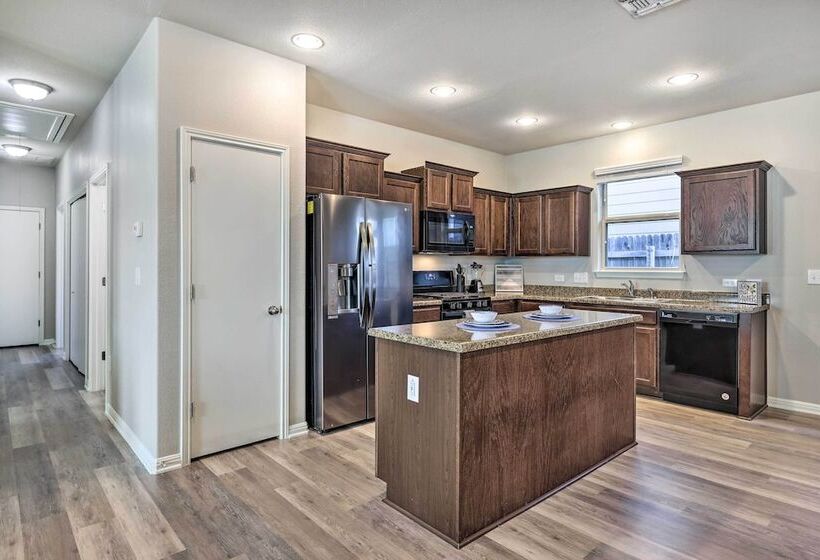 Buda Home W/ Smart Tv ~ 19 Mi To Downtown Austin
