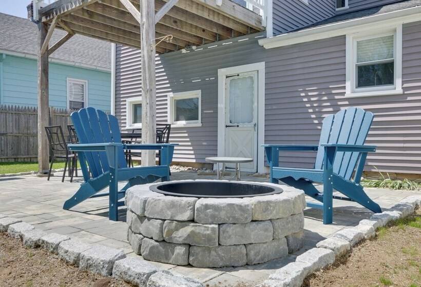 Charming Home ~ 6 Mi To Downtown New Haven!