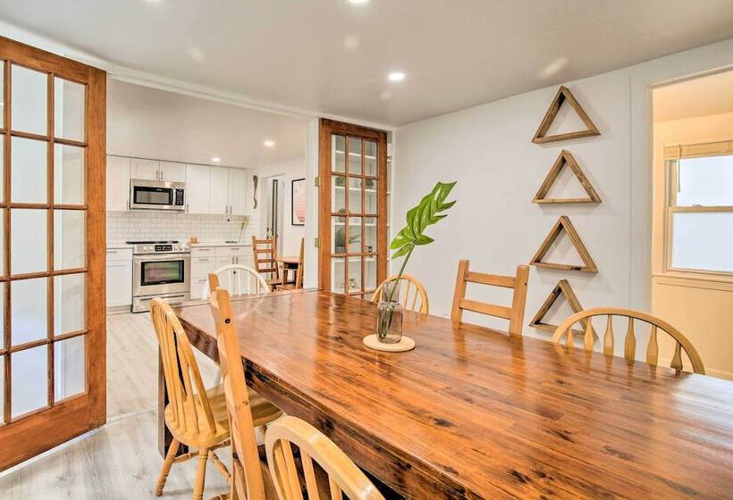 Charming Home ~ 6 Mi To Downtown New Haven!