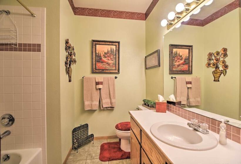 Charming Home W/ Yard ~ 12 Mi To Fort Collins