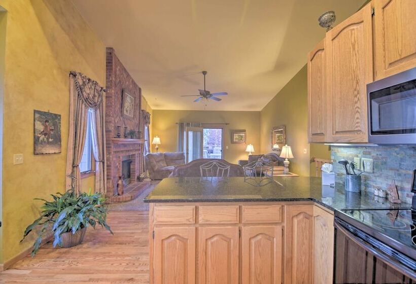 Charming Home W/ Yard ~ 12 Mi To Fort Collins