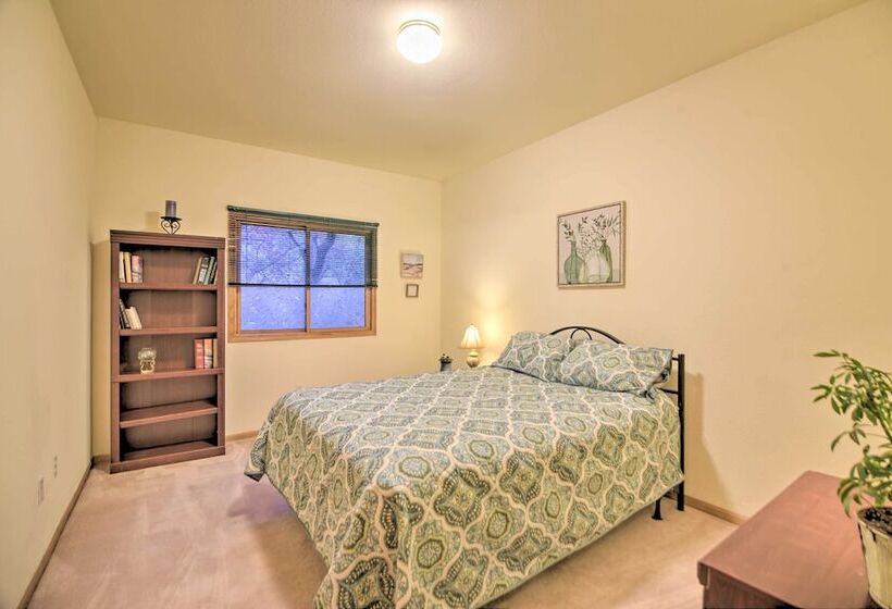 Charming Home W/ Yard ~ 12 Mi To Fort Collins