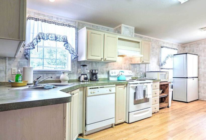 Cheery St Augustine Retreat   5 Mi To Dtwn!