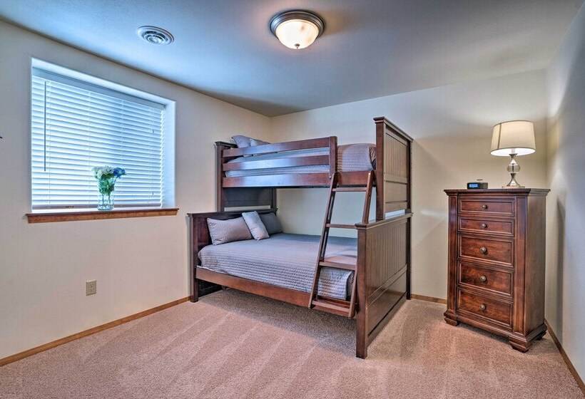 Coulee City Home W/ Mtn Views Steps To Blue Lake