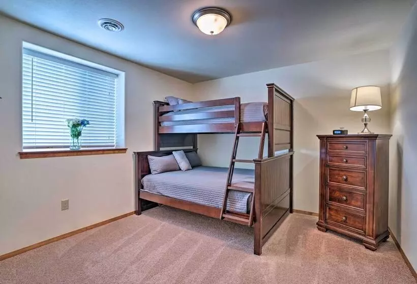 Coulee City Home W/ Mtn Views   Steps To Blue Lake