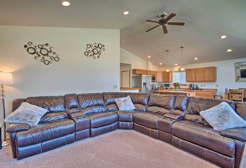 Coulee City Home W/ Mtn Views Steps To Blue Lake