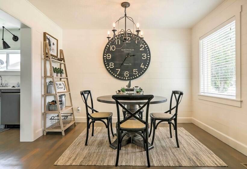 Cozy Farmhouse Style Cottage By Mighty 5 Ntl Parks