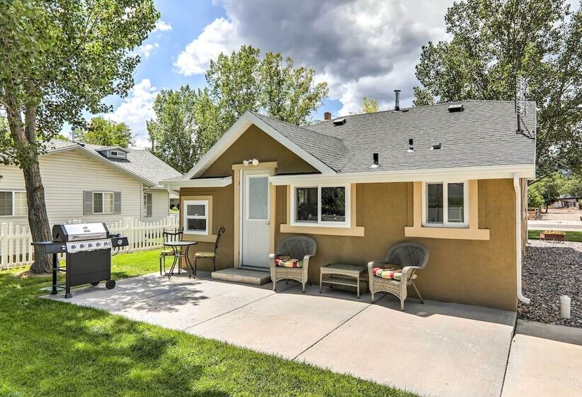 Cozy Farmhouse Style Cottage By Mighty 5 Ntl Parks