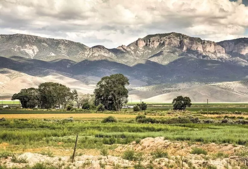 Cozy Farmhouse Style Cottage By Mighty 5 Ntl Parks