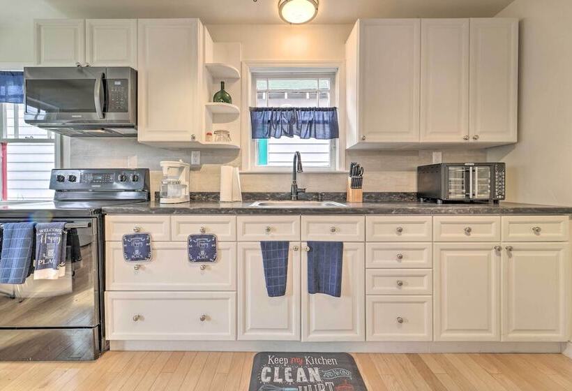 Sunny Sierra Valley Cottage: Hike + Explore!