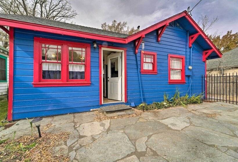 Sunny Sierra Valley Cottage: Hike + Explore!