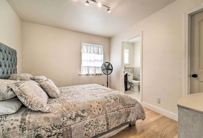 Sunny Sierra Valley Cottage: Hike + Explore!