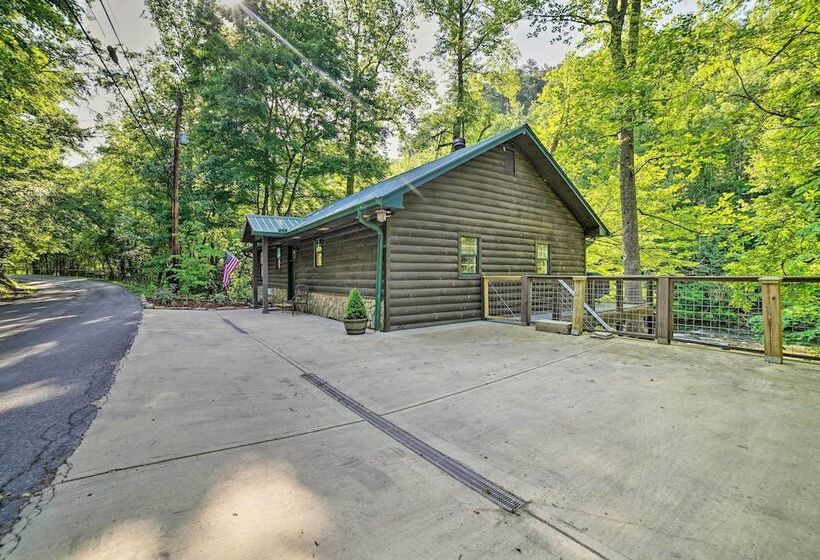 Crystal River Cabin W/ Scenic View & Fire Pit