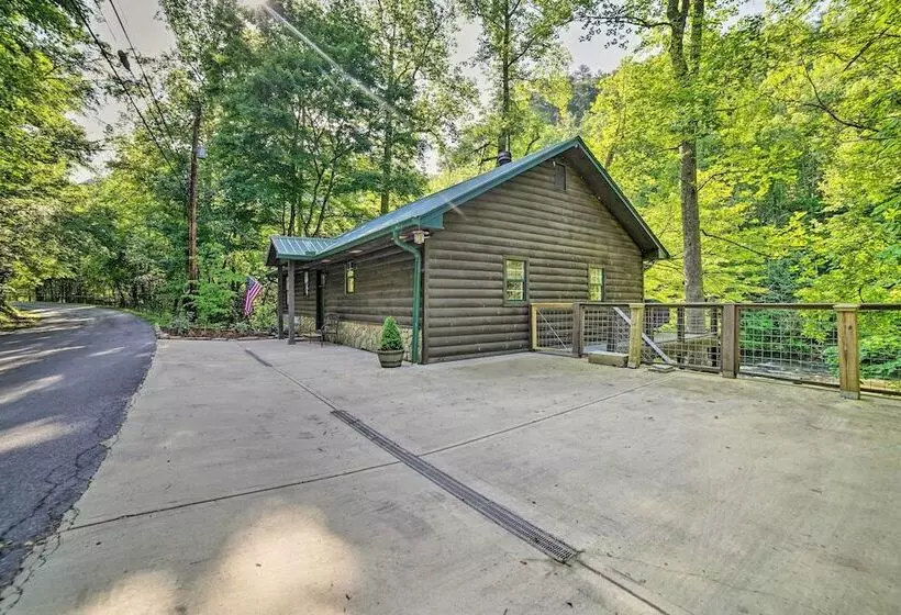 Crystal River Cabin W/ Scenic View & Fire Pit