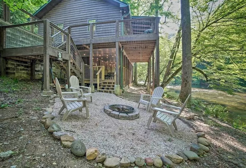 Crystal River Cabin W/ Scenic View & Fire Pit