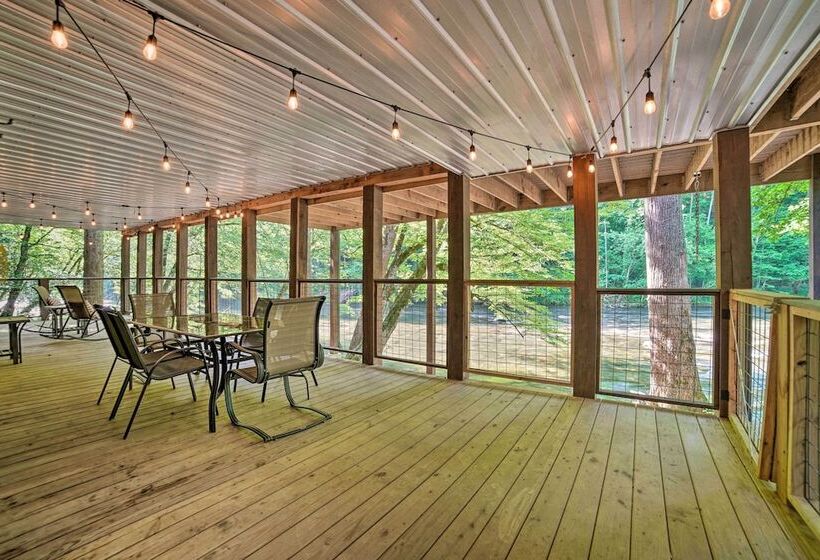 Crystal River Cabin W/ Scenic View & Fire Pit