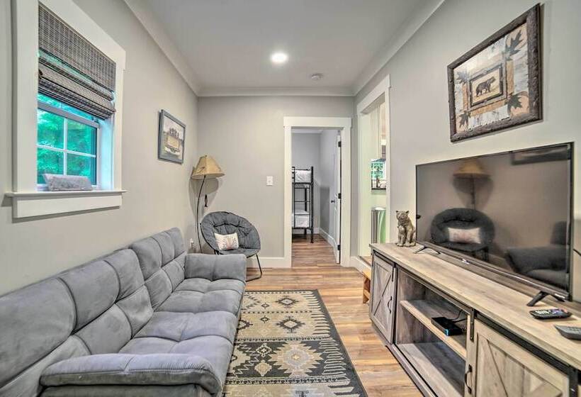 Crystal River Cabin W/ Scenic View & Fire Pit