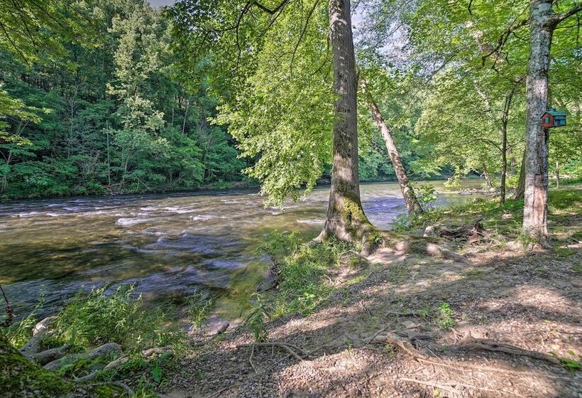 Crystal River Cabin W/ Scenic View & Fire Pit