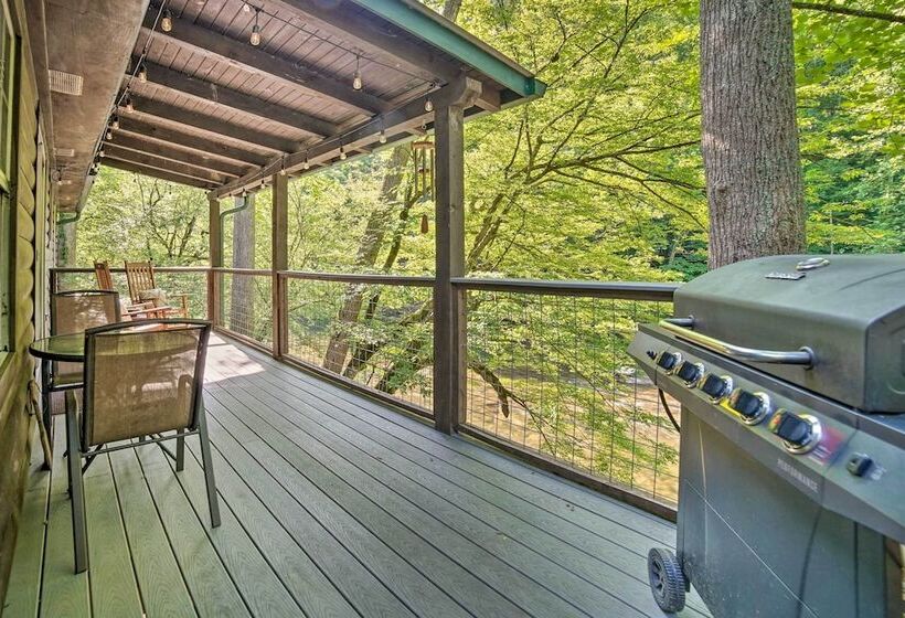 Crystal River Cabin W/ Scenic View & Fire Pit