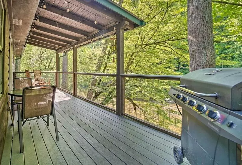 Crystal River Cabin W/ Scenic View & Fire Pit