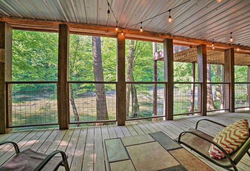 Crystal River Cabin W/ Scenic View & Fire Pit