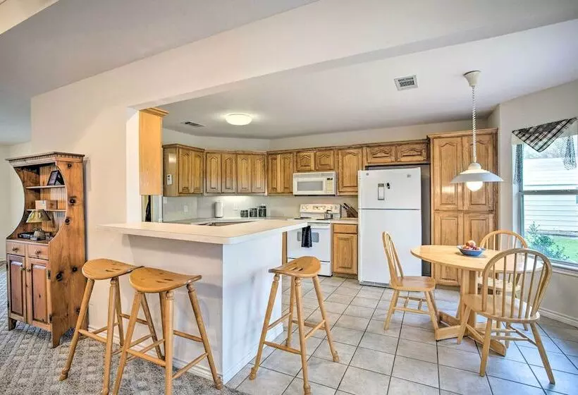 Family Alba Home W/ Boat Dock On Lake Fork!