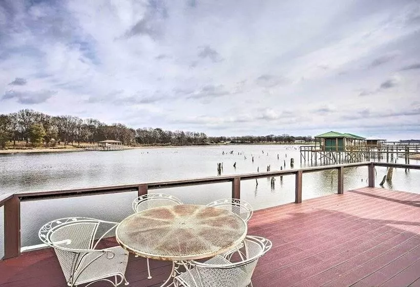 Family Alba Home W/ Boat Dock On Lake Fork!