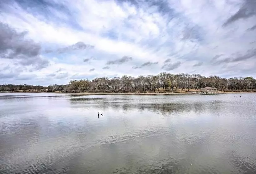 Family Alba Home W/ Boat Dock On Lake Fork!