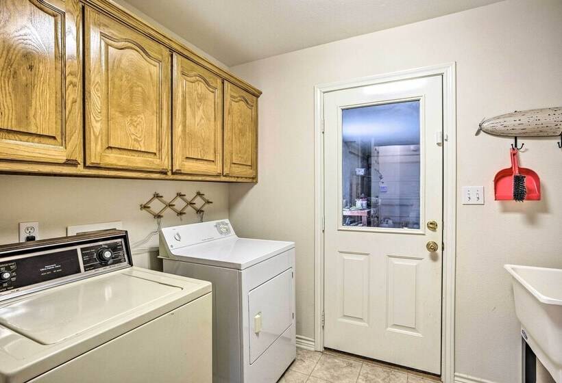 Family Alba Home W/ Boat Dock On Lake Fork!