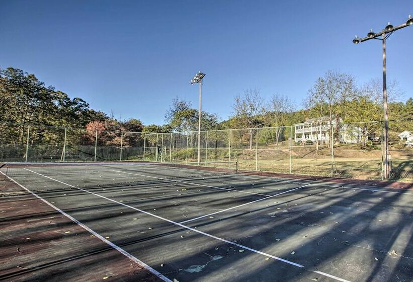 Historic Countryside Escape  Relax, Hike, & Fish!