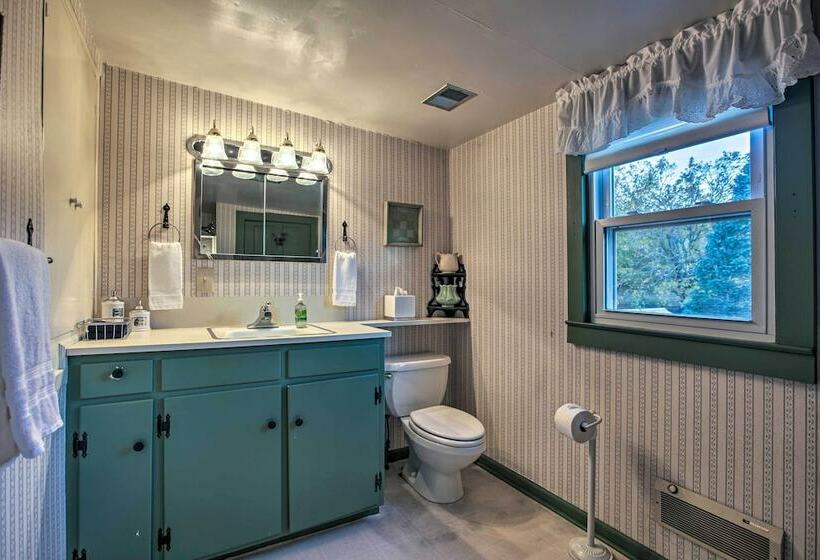 Historic Countryside Escape  Relax, Hike, & Fish!