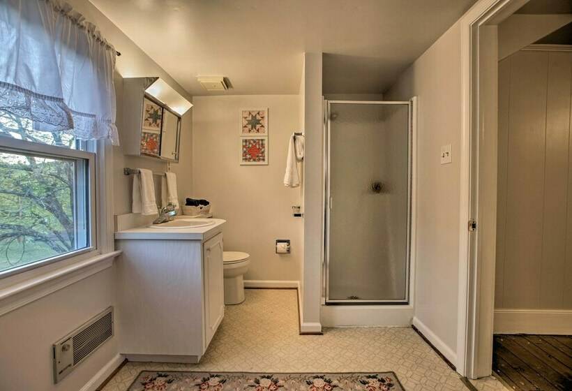 Historic Countryside Escape  Relax, Hike, & Fish!