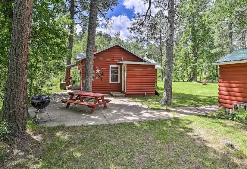 Historic Keystone Cabin Near Mount Rushmore!