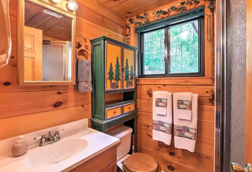 Hocking Hills Lake Gem W/ Hot Tub, Dock, 100 Acres