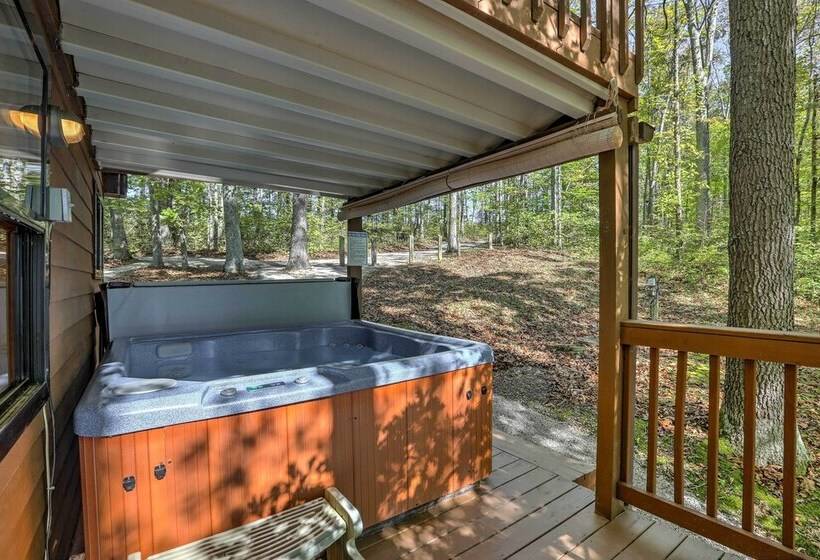 Hocking Hills Lake Gem W/ Hot Tub, Dock, 100 Acres