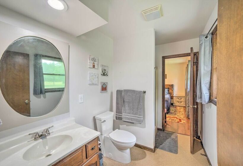 Indiana Countryside Retreat On 37 Acre Land!