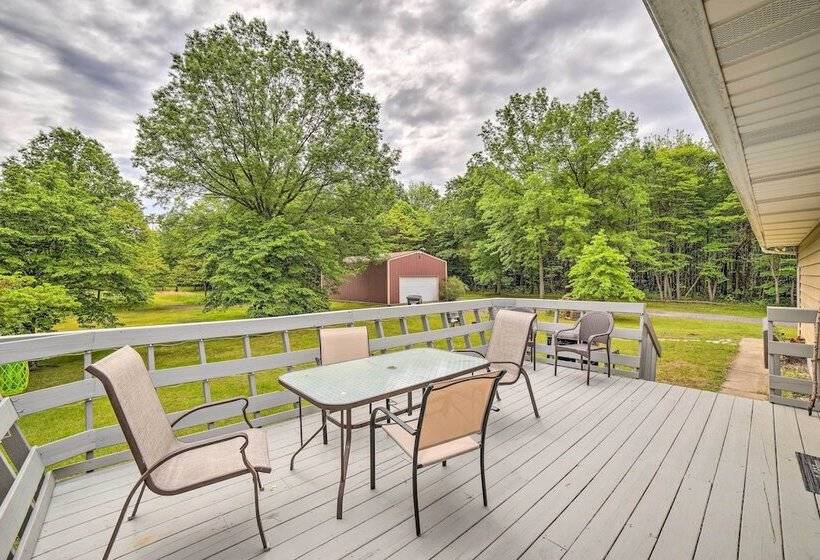 Indiana Countryside Retreat On 37 Acre Land!