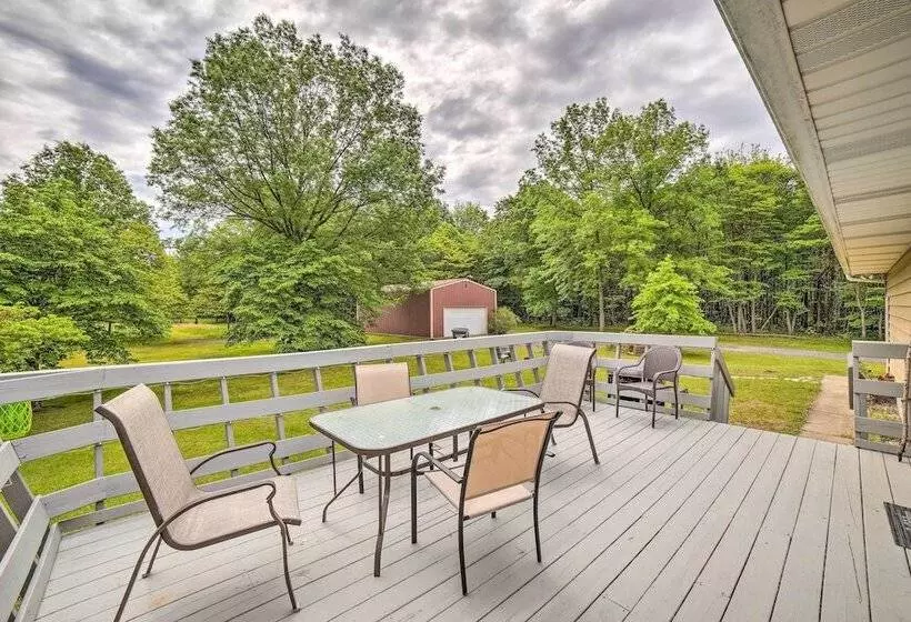 Indiana Countryside Retreat On 37 Acre Land!