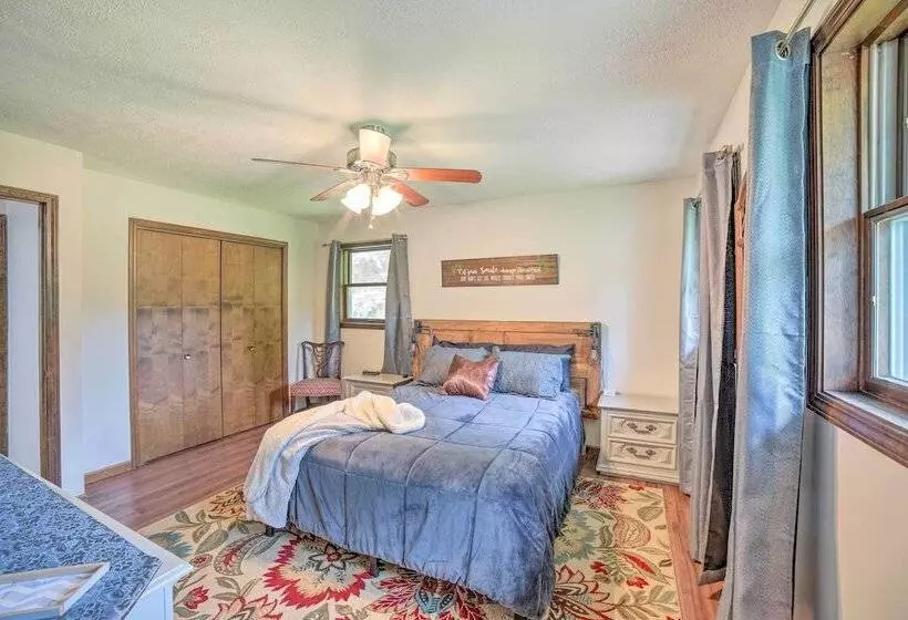 Indiana Countryside Retreat On 37 Acre Land!