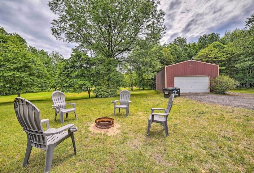 Indiana Countryside Retreat On 37 Acre Land!