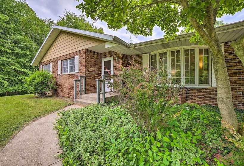 Indiana Countryside Retreat On 37 Acre Land!