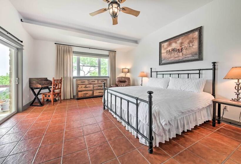 Ladera Wimberley Estate On 13 Acres W/ Hot Tub