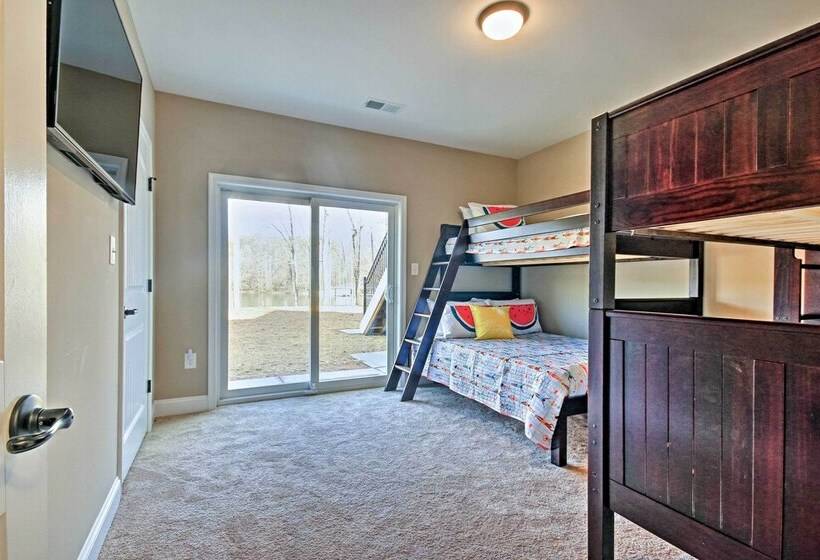 Lake Anna Home W/ Dock & Private Shoreline!