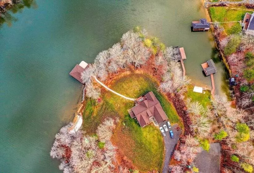 Lake Anna Home W/ Dock & Private Shoreline!